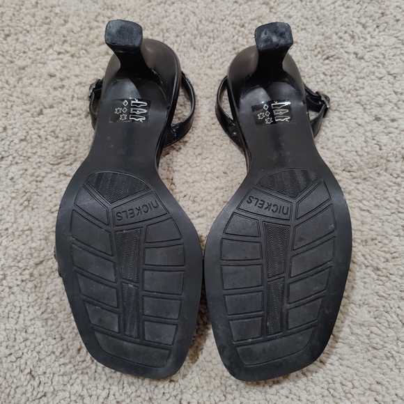 2/$10 Black High Heels With Marble Detail - Picture 5 of 5